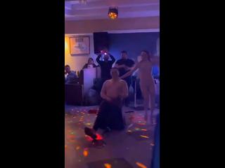 Видео: Cтриптиз шоу из ресторана Бакинский бульвар, Брянск